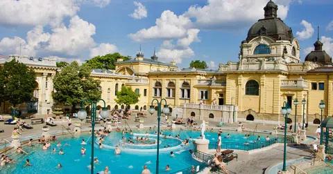 123 Springs: How Budapest Turned Bathing Into a Way of Life