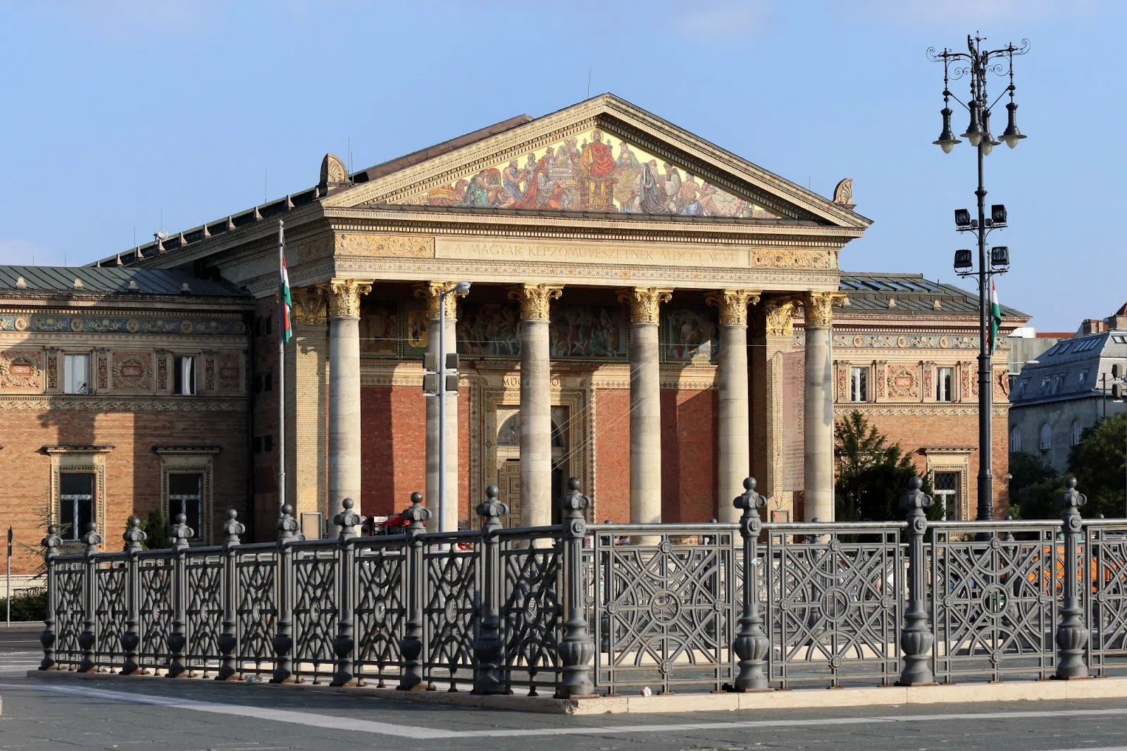 Műcsarnok (Kunsthalle Budapest), Budapest