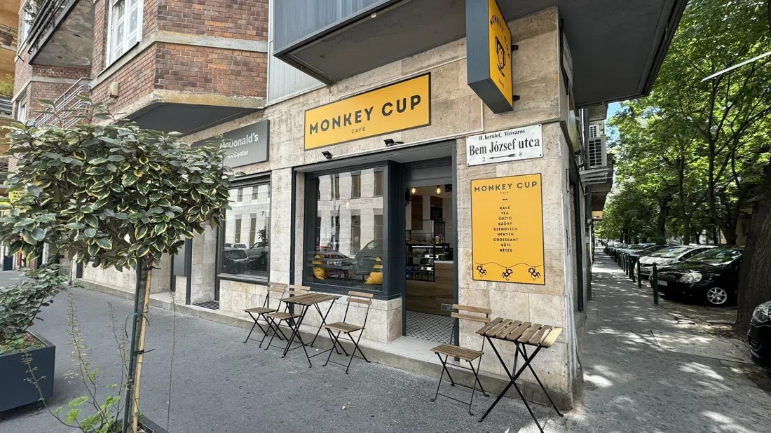 Monkeys Cafe & Bar, Budapest