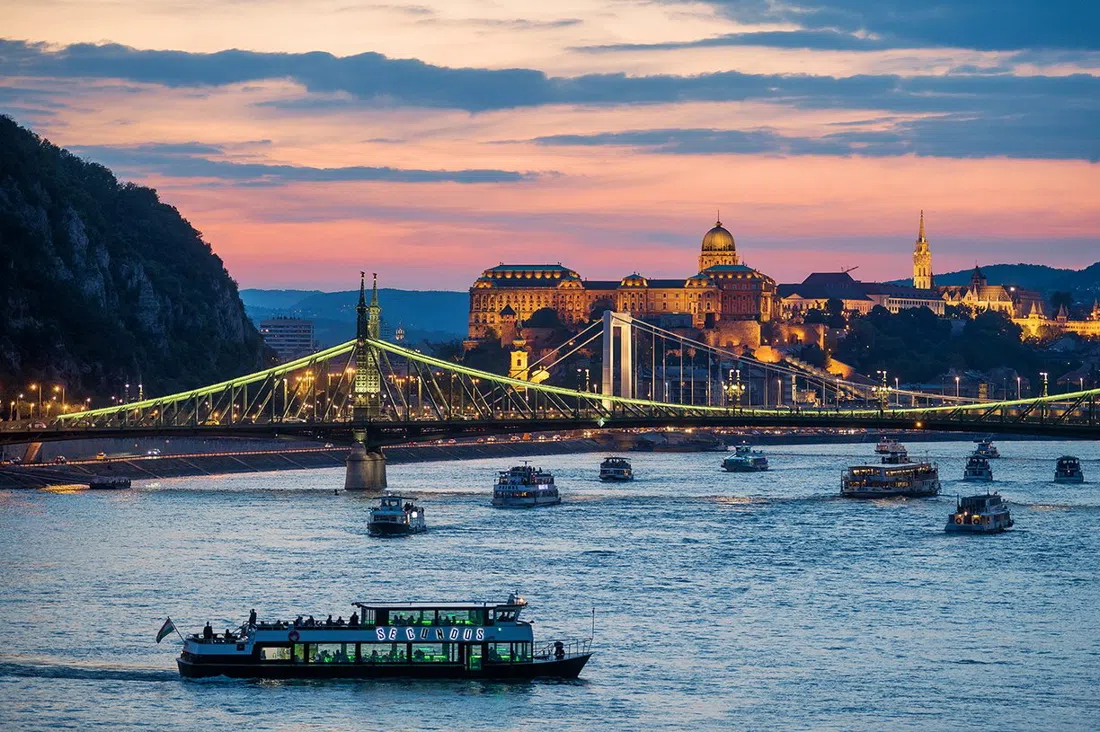 Heroes' Square (Hősök tere), Budapest