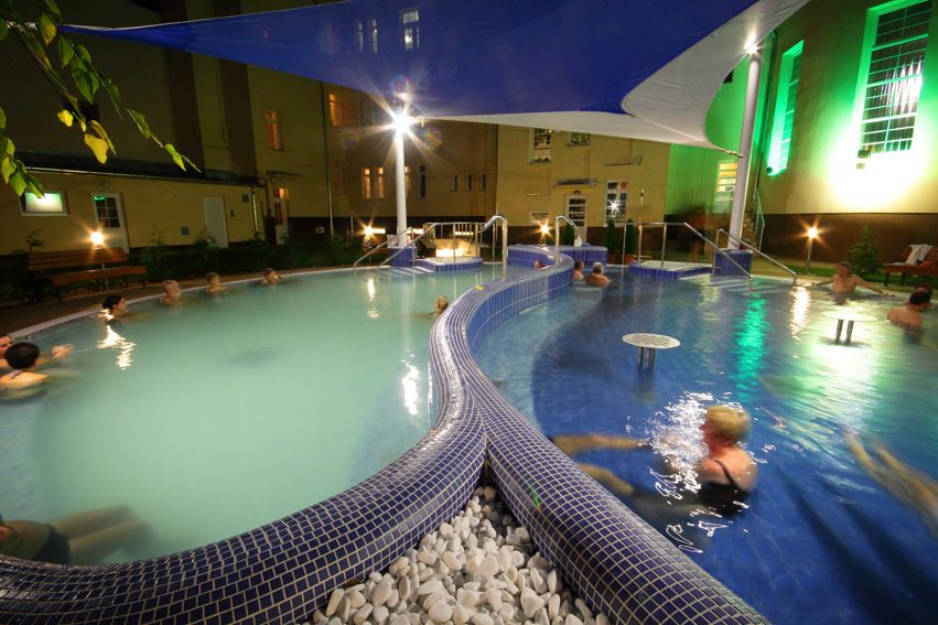 Dandár Thermal Bath (Dandár Gyógyfürdő), Budapest