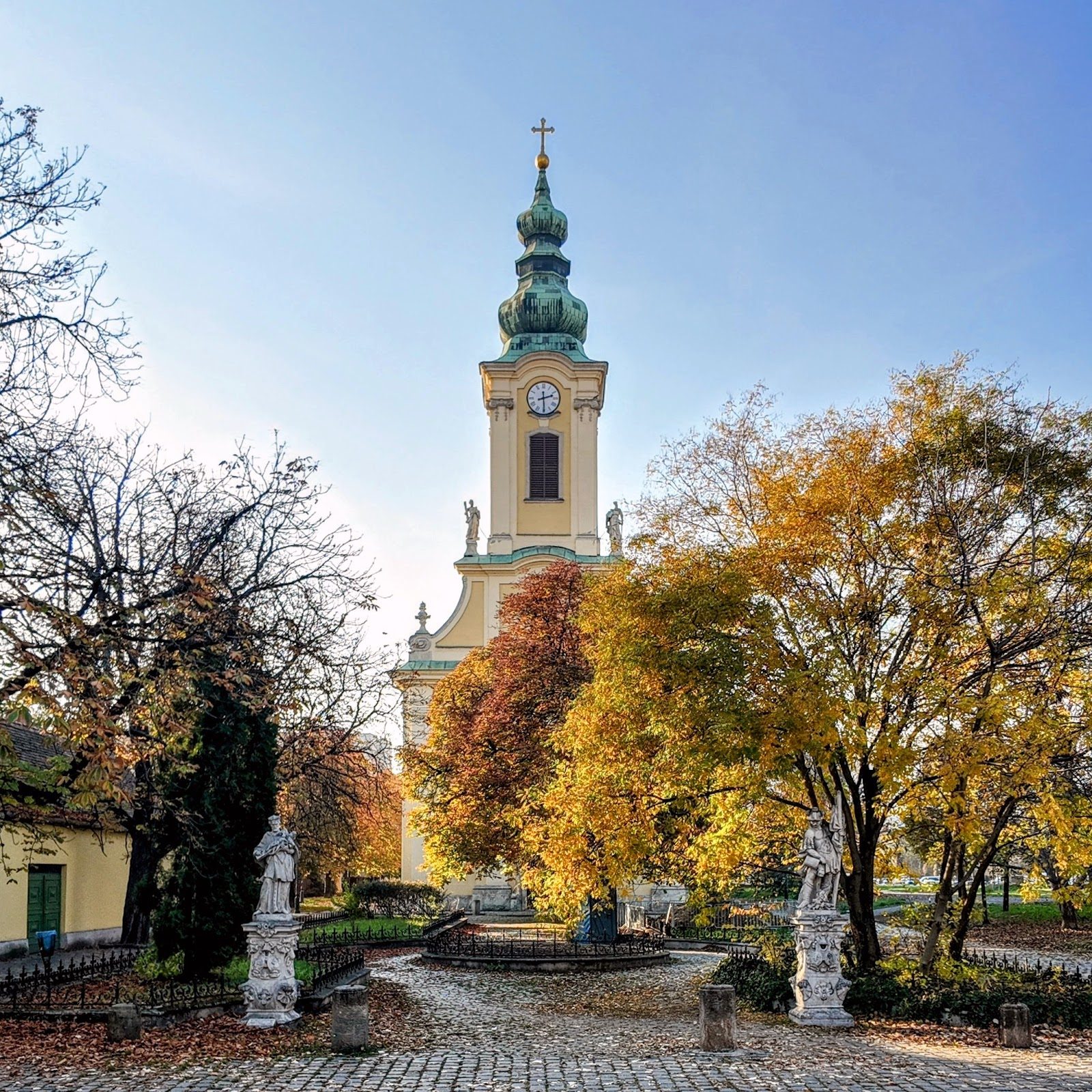 St Peter and St Paul Parish Church (Szent Péter és Pál főplébánia-templom), Budapest
