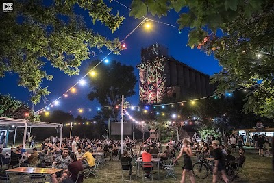 Dürer Kert, Budapest
