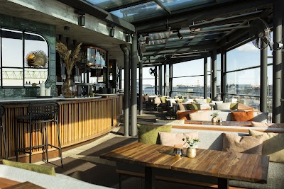 Leo Rooftop