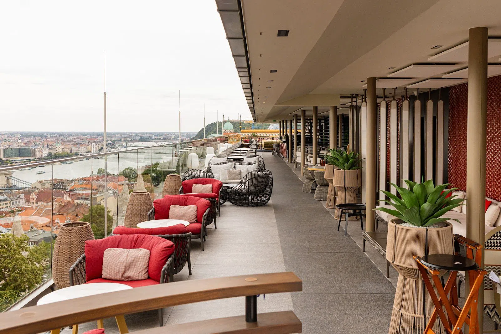 White Raven Skybar & Lounge, Budapest