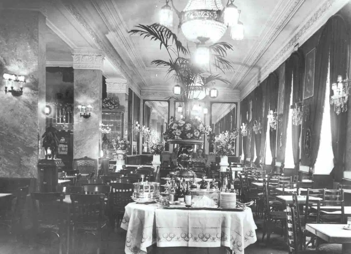 Auguszt Cukrászda (Belváros), Budapest