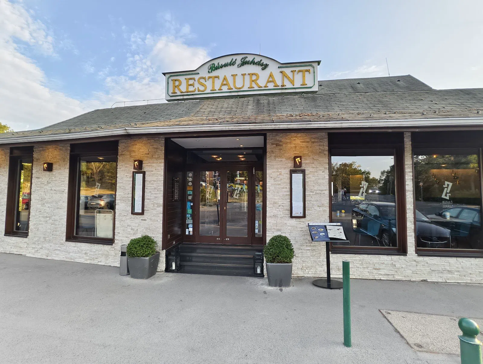 Búsuló Juhász Étterem, Budapest